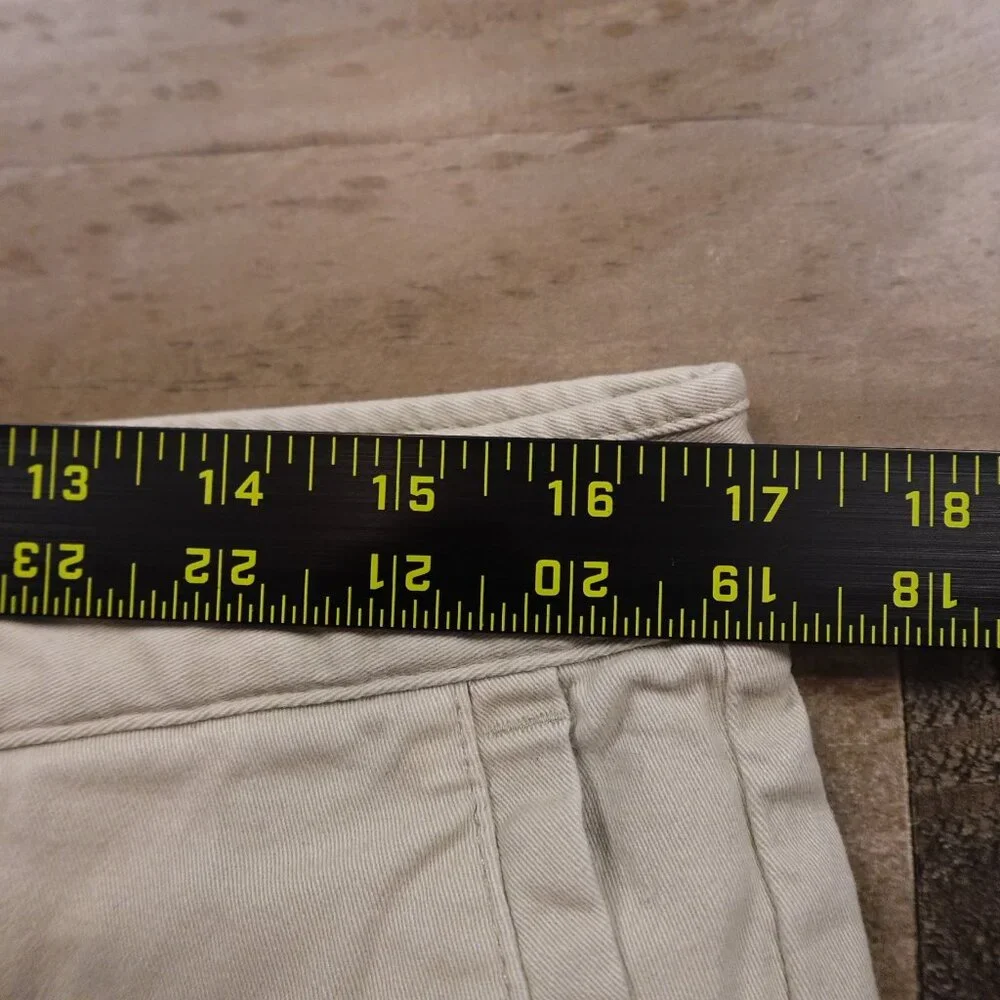 Tommy Bahama Chino Shorts Men’s‎ 34 Khaki Stretch 10” Inseam Casual Beachwear